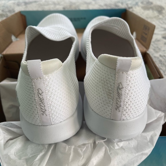 Skechers Women’s Ultra Flex Harmonious Slip on - Picture 4 of 5